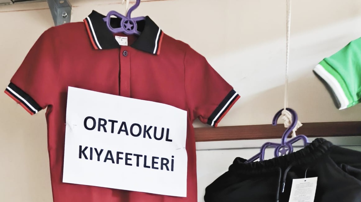 OKUL KIYAFETLERİ